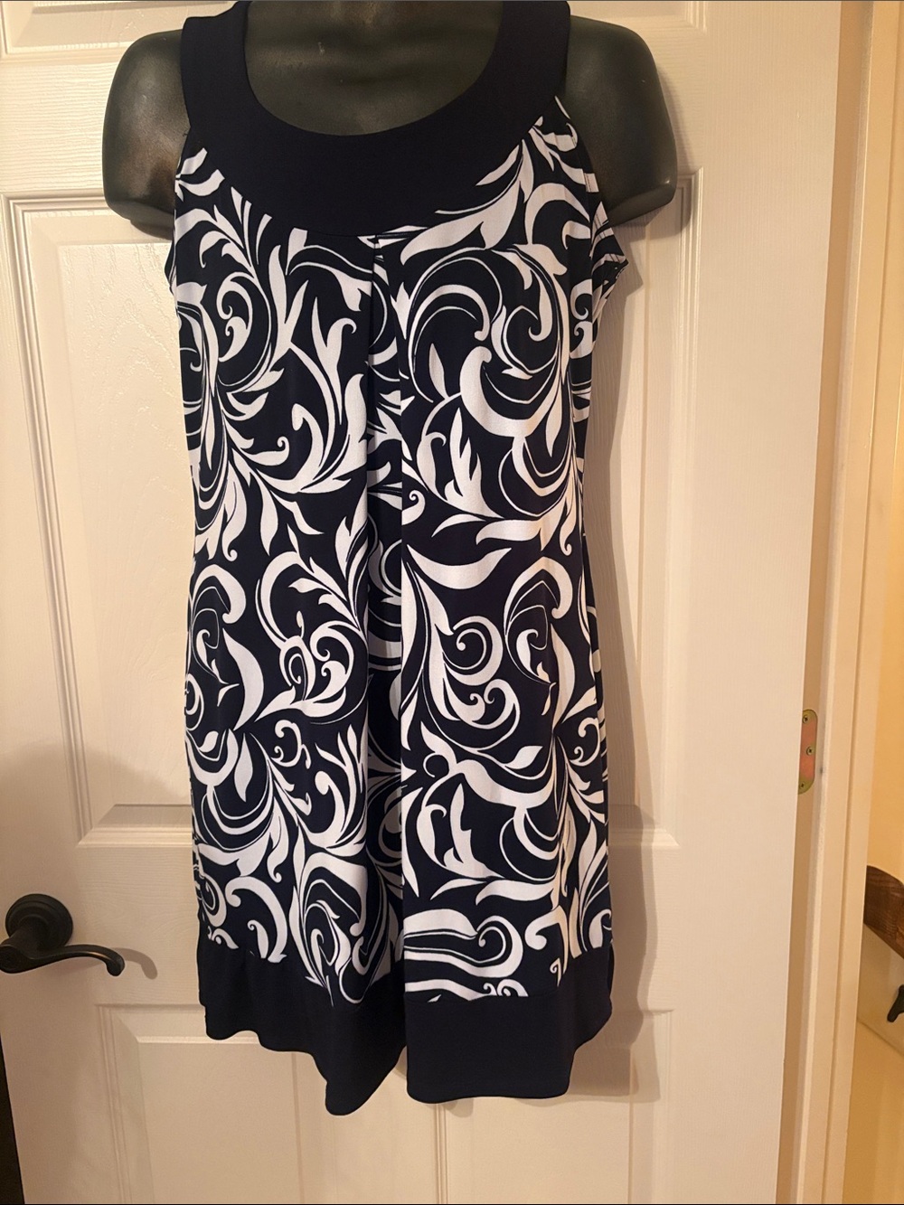 Enfocus Studio Navy and White Sleeveless Printed Shift Dress